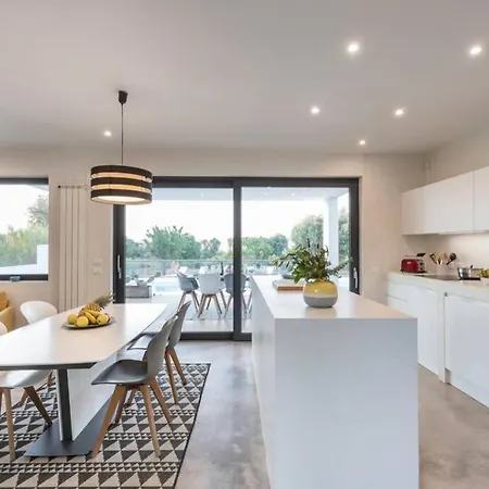 Botte Di Ferro Villa